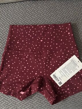 Lululemon Align No Line HR Short 4” Red Pink Heart Print Size 4 NWT